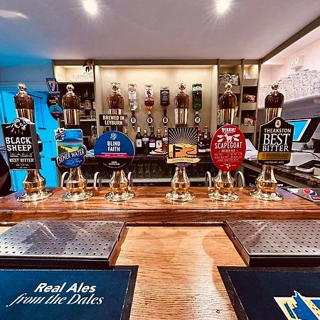 Redmire Village Pub Bagian luar foto