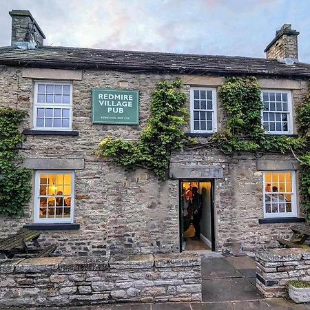 Redmire Village Pub Bagian luar foto