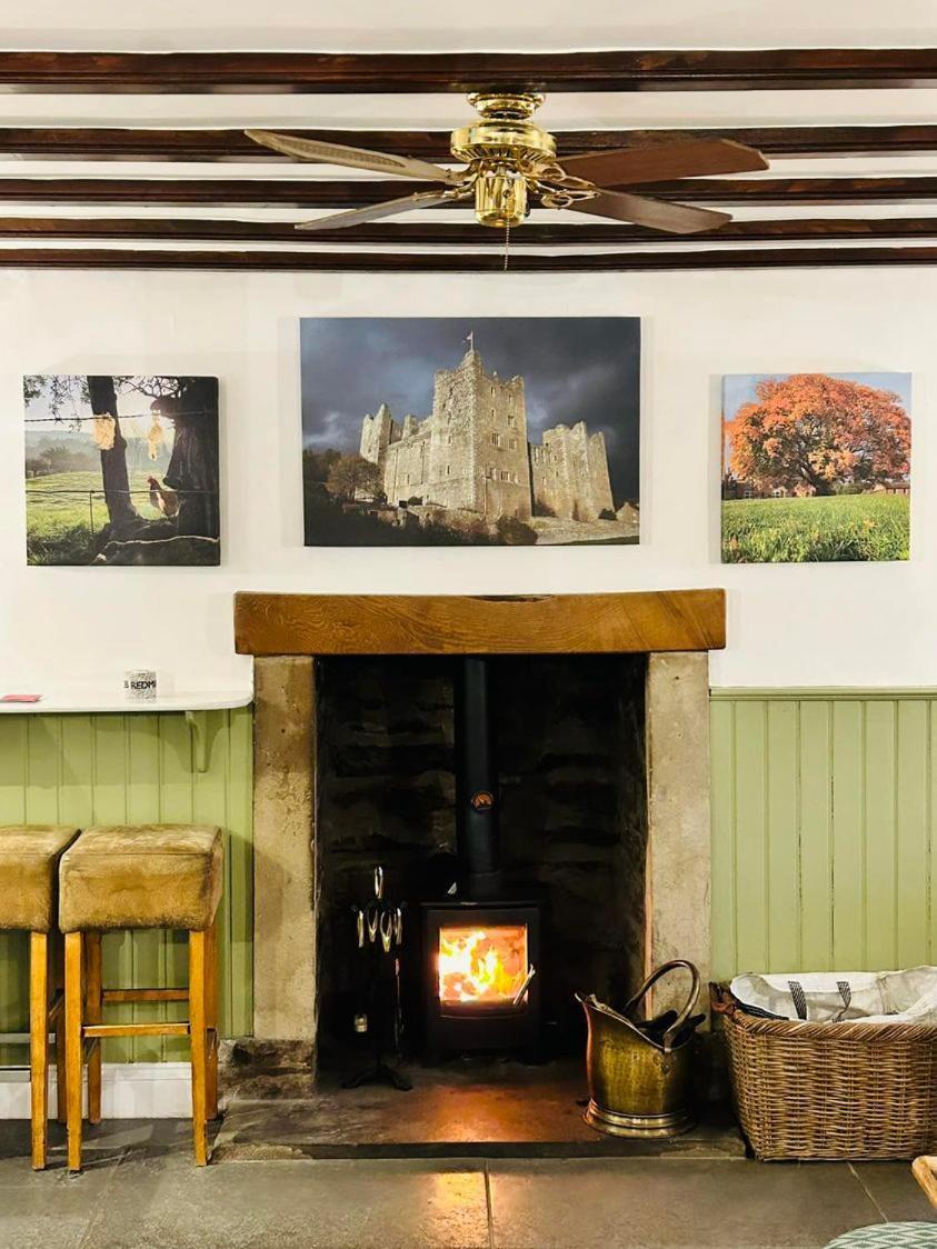 Redmire Village Pub Bagian luar foto